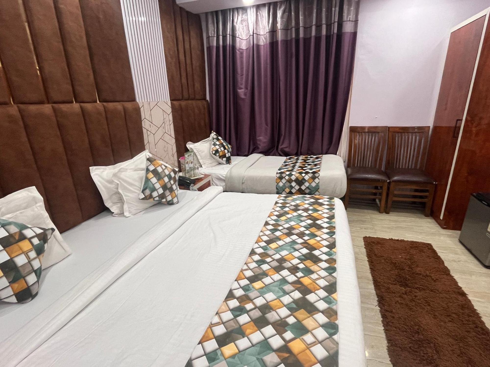 Hotel Embassy Near Rk Ashram Metro Нью-Делі Екстер'єр фото